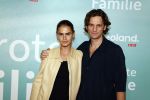 Amsterdam 10 oktober 2023
Premiere een grote familie in Tuschinski . Vidoeland gaat het uitzenden. Olivia Lonsdale met partner
