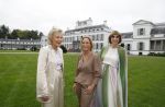 Soestdijk 11 oktober 2023
 Prinses Margarita de Bourbon de Parme poseert voorafgaand aan de opening van de tentoonstelling De vrouwen van Soestdijk op Paleis Soestdijk. In de tentoonstelling staan de vrouwen die het paleis gevormd hebben en er verbleven centraal, onder wie koningin Juliana, koningin-regentes Emma van Waldeck-Pyrmont . Nicole Uniquole Maya Meijer en Prinses Margarita