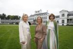 Soestdijk 11 oktober 2023
 Prinses Margarita de Bourbon de Parme poseert voorafgaand aan de opening van de tentoonstelling De vrouwen van Soestdijk op Paleis Soestdijk. In de tentoonstelling staan de vrouwen die het paleis gevormd hebben en er verbleven centraal, onder wie koningin Juliana, koningin-regentes Emma van Waldeck-Pyrmont . Nicole Uniquole Maya Meijer en Prinses Margarita