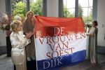 Soestdijk 11 oktober 2023
 Prinses Margarita de Bourbon de Parme poseert voorafgaand aan de opening van de tentoonstelling De vrouwen van Soestdijk op Paleis Soestdijk. In de tentoonstelling staan de vrouwen die het paleis gevormd hebben en er verbleven centraal, onder wie koningin Juliana, koningin-regentes Emma van Waldeck-Pyrmont . Nicole Uniquole Maya Meijer en Prinses Margarita