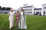 Soestdijk 11 oktober 2023
 Prinses Margarita de Bourbon de Parme poseert voorafgaand aan de opening van de tentoonstelling De vrouwen van Soestdijk op Paleis Soestdijk. In de tentoonstelling staan de vrouwen die het paleis gevormd hebben en er verbleven centraal, onder wie koningin Juliana, koningin-regentes Emma van Waldeck-Pyrmont . Nicole Uniquole Maya Meijer en Prinses Margarita