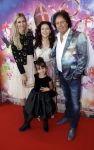 Amsterdam 30 september 2023
Premiere de Grote sinterklaasfilm in Pathe Noord.
Rene Leblanc met partner Jolanda