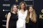 Utrecht 29 september 2023
Uitreiking gouden kalveren in de schouwburg van Utrecht. Rifka Lodeizen met haar dochter Pilar en dochter Franca
