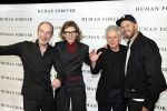 Amsterdam 9 oktober 2023
Premiere Human Forever door oa Teun Toebes in Tuschinski. Teun Toebes Jonathan de Jong en de hoofdrolspelers