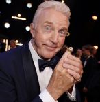 Amsterdam 17 oktober 2024
Het televizierring gala 2024  in carre . Andre v Duin won een Oeuvre ring . Hij kwam samen met vriend Fernando en Janny v d Heijden en haar hondje Nhaan