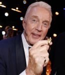 Amsterdam 17 oktober 2024
Het televizierring gala 2024  in carre . Andre v Duin won een Oeuvre ring . Hij kwam samen met vriend Fernando en Janny v d Heijden en haar hondje Nhaan