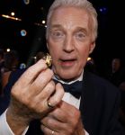 Amsterdam 17 oktober 2024
Het televizierring gala 2024  in carre . Andre v Duin won een Oeuvre ring . Hij kwam samen met vriend Fernando en Janny v d Heijden en haar hondje Nhaan