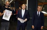 Amsterdam 10 oktober 2024
Koning Willem Alexander opent het HQ van DPG Media / Mediavaert . Aanwezig namend de GPD Christian v Thillo ( Executive Chairman van DPG Media ) en Erik Roddenhof (CEO DPG Media ).