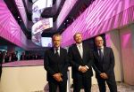 Amsterdam 10 oktober 2024
Koning Willem Alexander opent het HQ van DPG Media / Mediavaert . Aanwezig namend de GPD Christian v Thillo ( Executive Chairman van DPG Media ) en Erik Roddenhof (CEO DPG Media ).