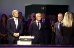 Amsterdam 10 oktober 2024
Koning Willem Alexander opent het HQ van DPG Media / Mediavaert . Aanwezig namend de GPD Christian v Thillo ( Executive Chairman van DPG Media ) en Erik Roddenhof (CEO DPG Media ).