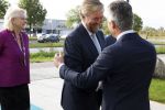 Amsterdam 10 oktober 2024
Koning Willem Alexander opent het HQ van DPG Media / Mediavaert . Aanwezig namend de GPD Christian v Thillo ( Executive Chairman van DPG Media ) en Erik Roddenhof (CEO DPG Media ).