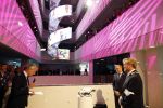 Amsterdam 10 oktober 2024
Koning Willem Alexander opent het HQ van DPG Media / Mediavaert . Aanwezig namend de GPD Christian v Thillo ( Executive Chairman van DPG Media ) en Erik Roddenhof (CEO DPG Media ).