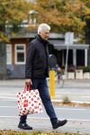 Amsterdam 12 oktober 2024
Derk Bolt doet boodschappen in Amsterdam zuid.