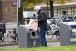 Amsterdam 12 oktober 2024
Derk Bolt doet boodschappen in Amsterdam zuid.