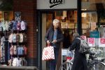 Amsterdam 12 oktober 2024
Derk Bolt doet boodschappen in Amsterdam zuid.