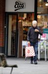Amsterdam 12 oktober 2024
Derk Bolt doet boodschappen in Amsterdam zuid.