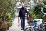 Amsterdam 12 oktober 2024
Derk Bolt doet boodschappen in Amsterdam zuid.