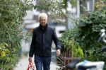 Amsterdam 12 oktober 2024
Derk Bolt doet boodschappen in Amsterdam zuid.
