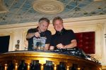 Amsterdam 19 oktober 2024
Presentatie van de nieuwe proffesionele muziek oortjes van Breggz in het pand waar voormalig Yab Yum zat . Xander de Buisonje is de founder van Breggz . Ze zijn in de USA uitgeroepen totm het beste produkt . Xander was er samen met zijn vrouw Sophie . Zoon Sem v Dijk en beste vriend draaiden er . Ook Erland Galjaard en Ronald Molendijk draaiden en set . Wendy v Dijk was ook aanwezig om naar haar mannen te kijken/luisteren.