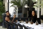 Amsterdam 8 augustus 2024
Famke Louise en Denzel Slager lunchen in Amsterdam zuid . Ze rijden in een electrische Porsche Tacan
