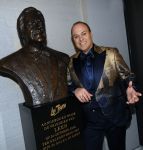Rotterdam 18 oktober 2024
Frans Bauer treedt voor de 52e keer in ahoy op . Hij tradt oa samen op met zijn zoons Christiaan Frans jr en Jan . Ook Mariska Bauer trad op met Patty Brard . Verder aanwezig Lee Towers Billy Dans Django Wagner Chantal janzen Amar  en Sieneke. Ook de moeder van Frans en moeder van mariska waren aanwezig en zaten op de eerste rij .
