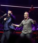 Rotterdam 18 oktober 2024
Frans Bauer treedt voor de 52e keer in ahoy op . Hij tradt oa samen op met zijn zoons Christiaan Frans jr en Jan . Ook Mariska Bauer trad op met Patty Brard . Verder aanwezig Lee Towers Billy Dans Django Wagner Chantal janzen Amar  en Sieneke. Ook de moeder van Frans en moeder van mariska waren aanwezig en zaten op de eerste rij .