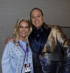Rotterdam 18 oktober 2024
Frans Bauer treedt voor de 52e keer in ahoy op . Hij tradt oa samen op met zijn zoons Christiaan Frans jr en Jan . Ook Mariska Bauer trad op met Patty Brard . Verder aanwezig Lee Towers Billy Dans Django Wagner Chantal janzen Amar  en Sieneke. Ook de moeder van Frans en moeder van mariska waren aanwezig en zaten op de eerste rij .