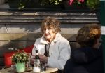 Amsterdam 3 oktober 2024
Hedy d Ancona geniet van het zonnetje op terras in Amsterdam .