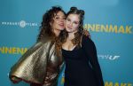 Amsterdam 14 oktober 2024
Premiere de Mannenmaker in Tuschinski met in de hoofdrollen oa Katja Schuurman Eva v d Wijdeven Leo Alkemade Georgina Verbaan Melissas Drost Huub Smit Yasmin Karssing en Rene Watzema . Katja Schuurman en dochter Sammie Romer