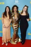 Amsterdam 14 oktober 2024
Premiere de Mannenmaker in Tuschinski met in de hoofdrollen oa Katja Schuurman Eva v d Wijdeven Leo Alkemade Georgina Verbaan Melissas Drost Huub Smit Yasmin Karssing en Rene Watzema . Katja Schuurman en dochter Sammie Romer