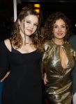 Amsterdam 14 oktober 2024
Premiere de Mannenmaker in Tuschinski met in de hoofdrollen oa Katja Schuurman Eva v d Wijdeven Leo Alkemade Georgina Verbaan Melissas Drost Huub Smit Yasmin Karssing en Rene Watzema . Katja Schuurman en dochter Sammie Romer