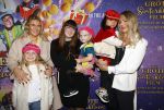 Amsterdam 19 oktober 2024
Premiere de grote Sinterklaasfilm in Tuschinski. Kelly Heruer met zoontje en vrienden
