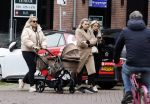 Amsterdam 12 oktober 2024
Kelly Heruer (achter kinderwagen) Steffy Heruer en Mandy Heruer in Amsterdam zuid
