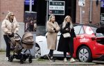 Amsterdam 12 oktober 2024
Kelly Heruer (achter kinderwagen) Steffy Heruer en Mandy Heruer in Amsterdam zuid