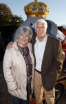 Hilversum 4 oktober 2024
Feestje Nicole des Bouvrie op de sterfdag van haar vader Jan des Bouvrie . Klaas Wiltink kwam met zijn vrouw