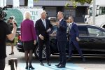 Amsterdam 10 oktober 2024
Koning Willem Alexander opent het HQ van DPG Media / Mediavaert . Aanwezig namend de GPD Christian v Thillo ( Executive Chairman van DPG Media ) en Erik Roddenhof (CEO DPG Media ).