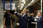 Amsterdam 10 oktober 2024
Koning Willem Alexander opent het HQ van DPG Media / Mediavaert . Aanwezig namend de GPD Christian v Thillo ( Executive Chairman van DPG Media ) en Erik Roddenhof (CEO DPG Media ).