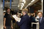 Amsterdam 10 oktober 2024
Koning Willem Alexander opent het HQ van DPG Media / Mediavaert . Aanwezig namend de GPD Christian v Thillo ( Executive Chairman van DPG Media ) en Erik Roddenhof (CEO DPG Media ).