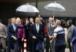 Amsterdam 10 oktober 2024
Koning Willem Alexander opent het HQ van DPG Media / Mediavaert . Aanwezig namend de GPD Christian v Thillo ( Executive Chairman van DPG Media ) en Erik Roddenhof (CEO DPG Media ).