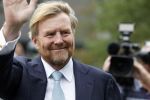Amsterdam 10 oktober 2024
Koning Willem Alexander opent het HQ van DPG Media / Mediavaert . Aanwezig namend de GPD Christian v Thillo ( Executive Chairman van DPG Media ) en Erik Roddenhof (CEO DPG Media ).