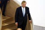 Amsterdam 10 oktober 2024
Koning Willem Alexander opent het HQ van DPG Media / Mediavaert . Aanwezig namend de GPD Christian v Thillo ( Executive Chairman van DPG Media ) en Erik Roddenhof (CEO DPG Media ).
