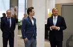 Amsterdam 10 oktober 2024
Koning Willem Alexander opent het HQ van DPG Media / Mediavaert . Aanwezig namend de GPD Christian v Thillo ( Executive Chairman van DPG Media ) en Erik Roddenhof (CEO DPG Media ). Koning Willem Alexander bezoekt ook Donald Duck en spreekt daar Ferdi Felderhof