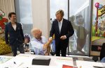 Amsterdam 10 oktober 2024
Koning Willem Alexander opent het HQ van DPG Media / Mediavaert . Aanwezig namend de GPD Christian v Thillo ( Executive Chairman van DPG Media ) en Erik Roddenhof (CEO DPG Media ). Koning Willem Alexander bezoekt ook Donald Duck en spreekt daar Ferdi Felderhof