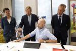 Amsterdam 10 oktober 2024
Koning Willem Alexander opent het HQ van DPG Media / Mediavaert . Aanwezig namend de GPD Christian v Thillo ( Executive Chairman van DPG Media ) en Erik Roddenhof (CEO DPG Media ). Koning Willem Alexander bezoekt ook Donald Duck en spreekt daar Ferdi Felderhof
