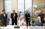 Amsterdam 10 oktober 2024
Koning Willem Alexander opent het HQ van DPG Media / Mediavaert . Aanwezig namend de GPD Christian v Thillo ( Executive Chairman van DPG Media ) en Erik Roddenhof (CEO DPG Media ). Koning Willem Alexander bezoekt ook Donald Duck en spreekt daar Ferdi Felderhof