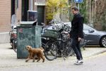 Amsterdam 10 oktober 2024
Leco v Zadelhoff met hondje  in Amsterdam zuid.