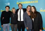 Amsterdam 14 oktober 2024
Premiere de Mannenmaker in Tuschinski met in de hoofdrollen oa Katja Schuurman Eva v d Wijdeven Leo Alkemade Georgina Verbaan Melissas Drost Huub Smit Yasmin Karssing en Rene Watzema . Leo Alkemade met vrouw kinderen en moeder