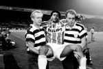 Eindhoven, 1990 Romario wordt ondersteund door monne de Wit en Mart v d Heuvel

PETER SMULDERS BV