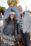 Hilversum 4 oktober 2024
Feestje Nicole des Bouvrie op de sterfdag van haar vader Jan des Bouvrie . Nicole des Bouvrie met partner