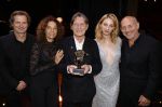 Amsterdam 17 oktober 2024
Het televizierring gala 2024  in carre . Paula v d Oest met Claire Bender  Pierre Bokma Alain de Levita en..